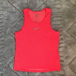 Nike Dri-FIT Aeroreact Men's Medium Tank Top